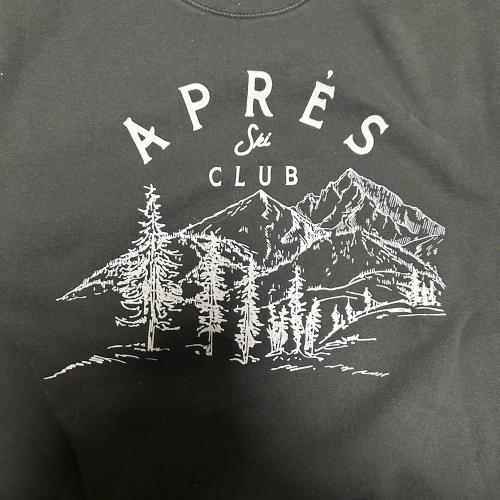 Après Ski Club Black Graphic Sweater
